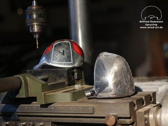 Schweißer arbeitet sicher in der Werkstatt